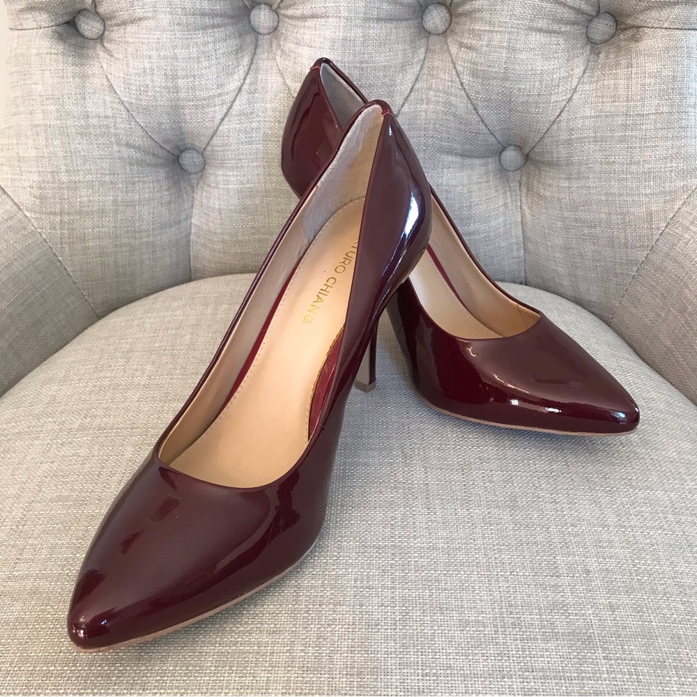 ARTURO CHIANG | Burgundy Patent Leather Pump Size 10M